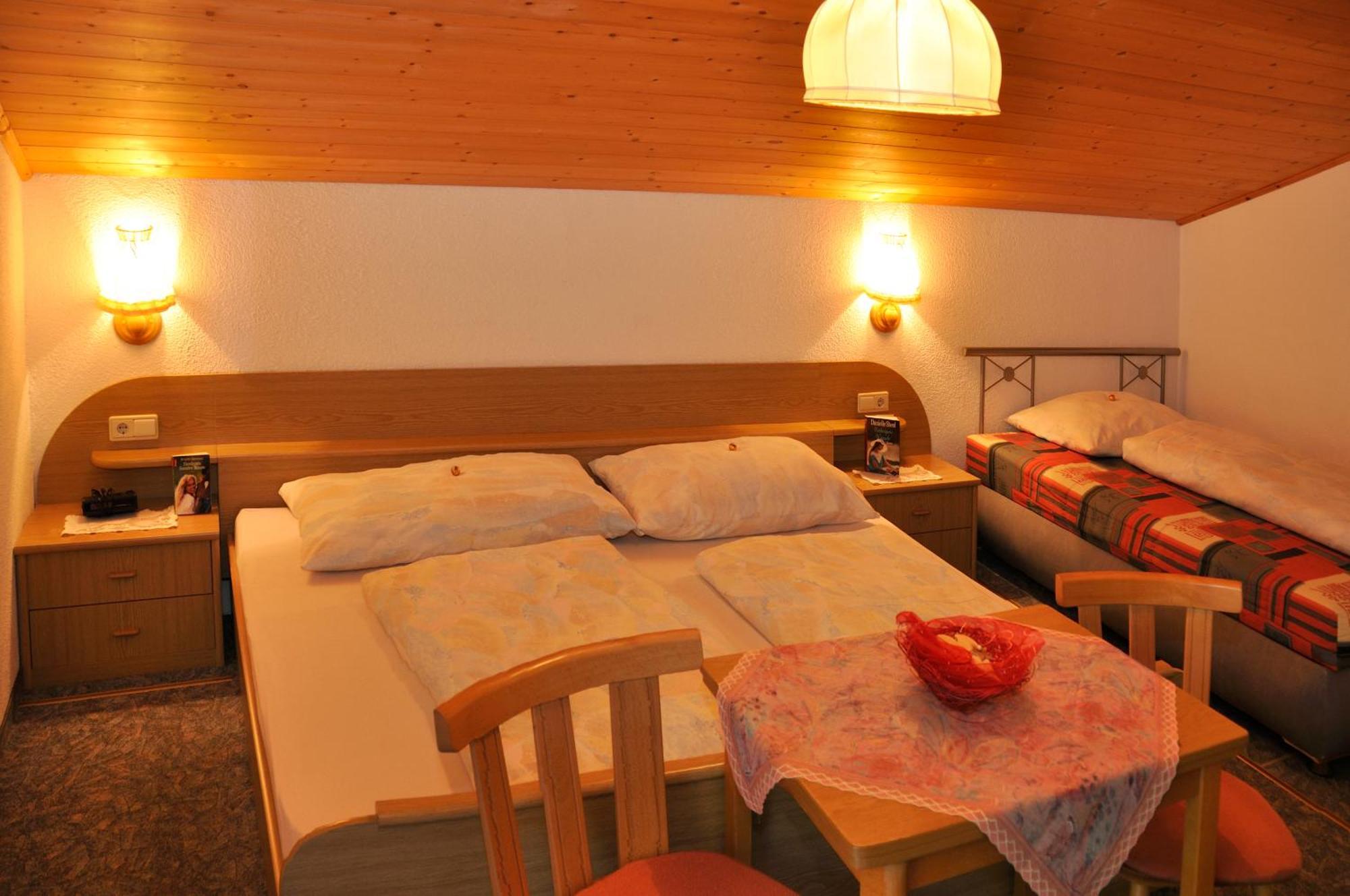Haus Alpenruh Hotel Sankt Leonhard im Pitztal Exterior foto
