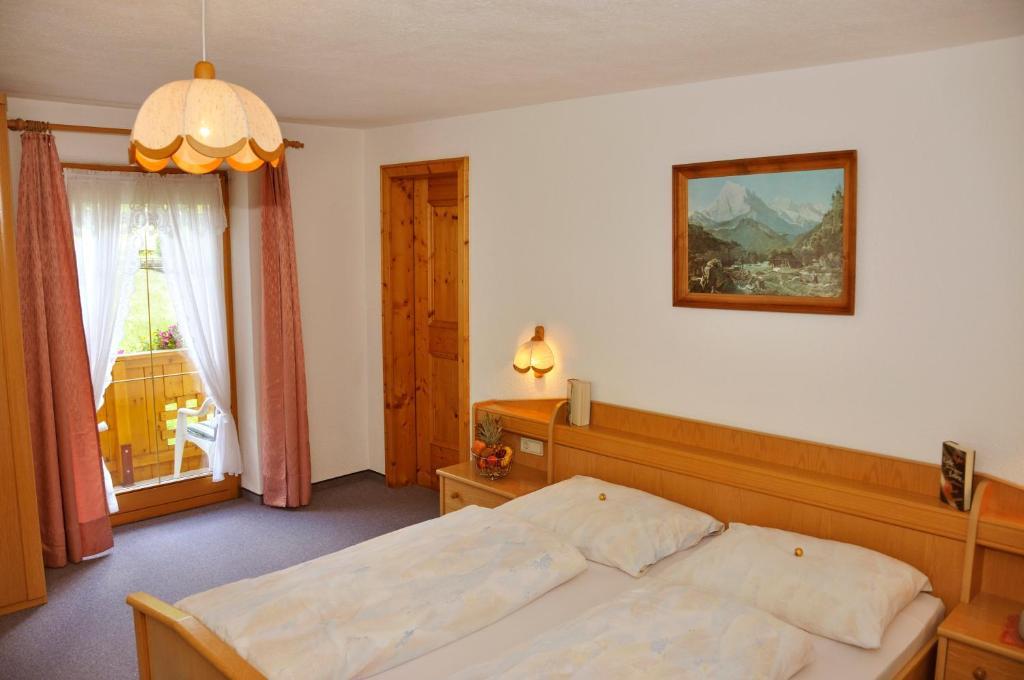 Haus Alpenruh Hotel Sankt Leonhard im Pitztal Quarto foto